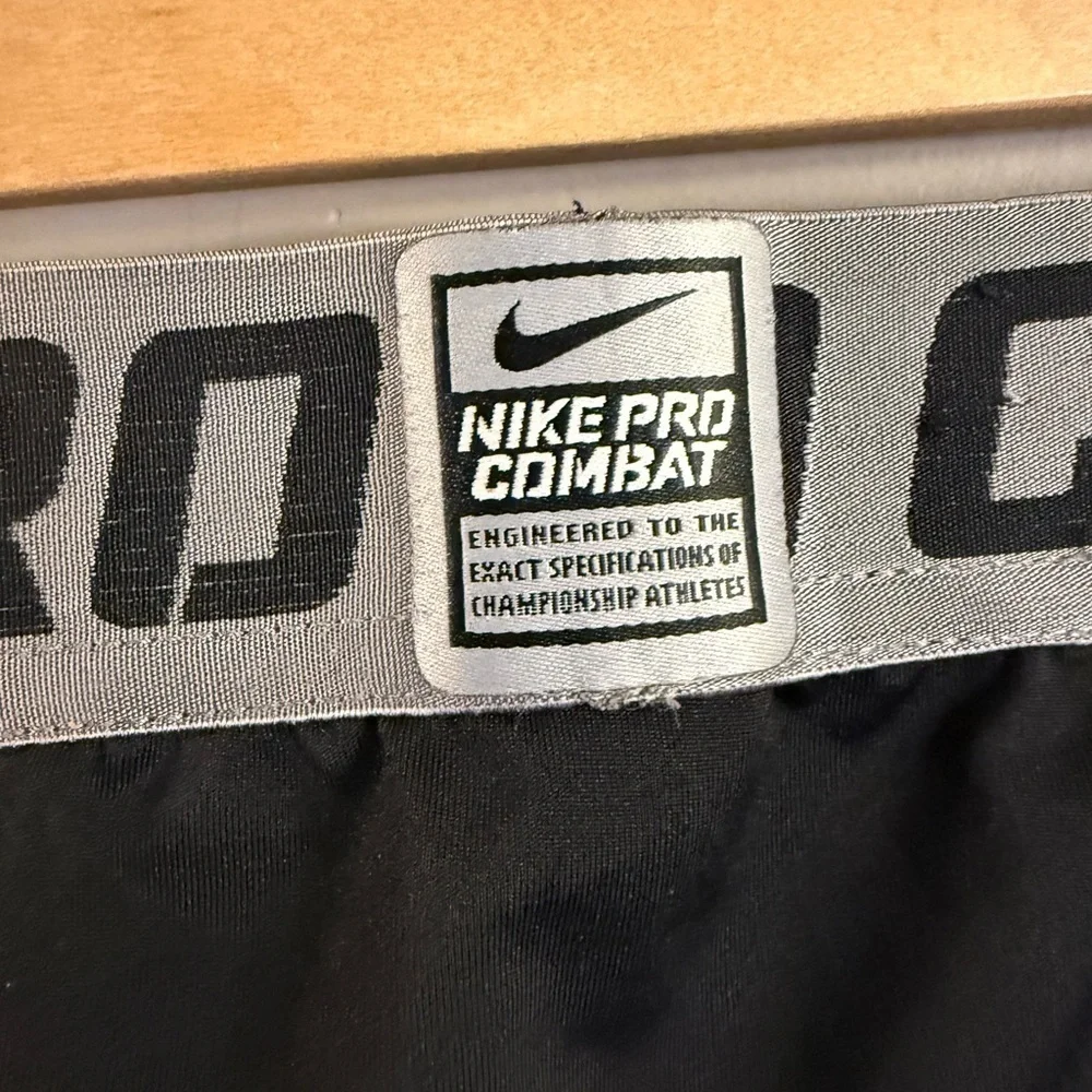 Nike Pro Combat Youth Large Compression Leggings Black Athletic Base Layer
